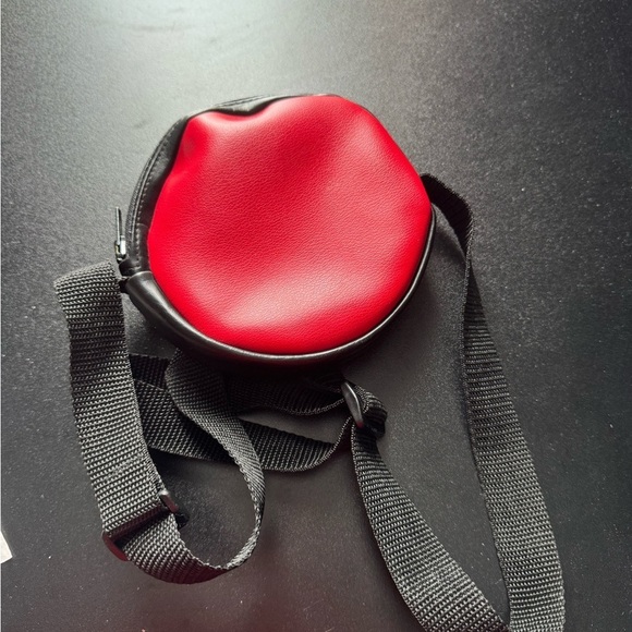 Super cute and unique ladybug fanny pack - Picture 4 of 6